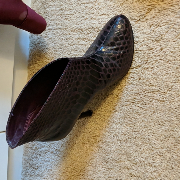 Vince Camuto Booties - Picture 4 of 5